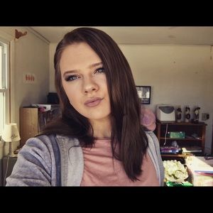 Meet your Posher, Megan